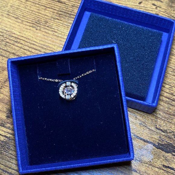 Swarovski Sparkling Dance necklace
Round, White, Rose gold-tone plated - Picture 2 of 3